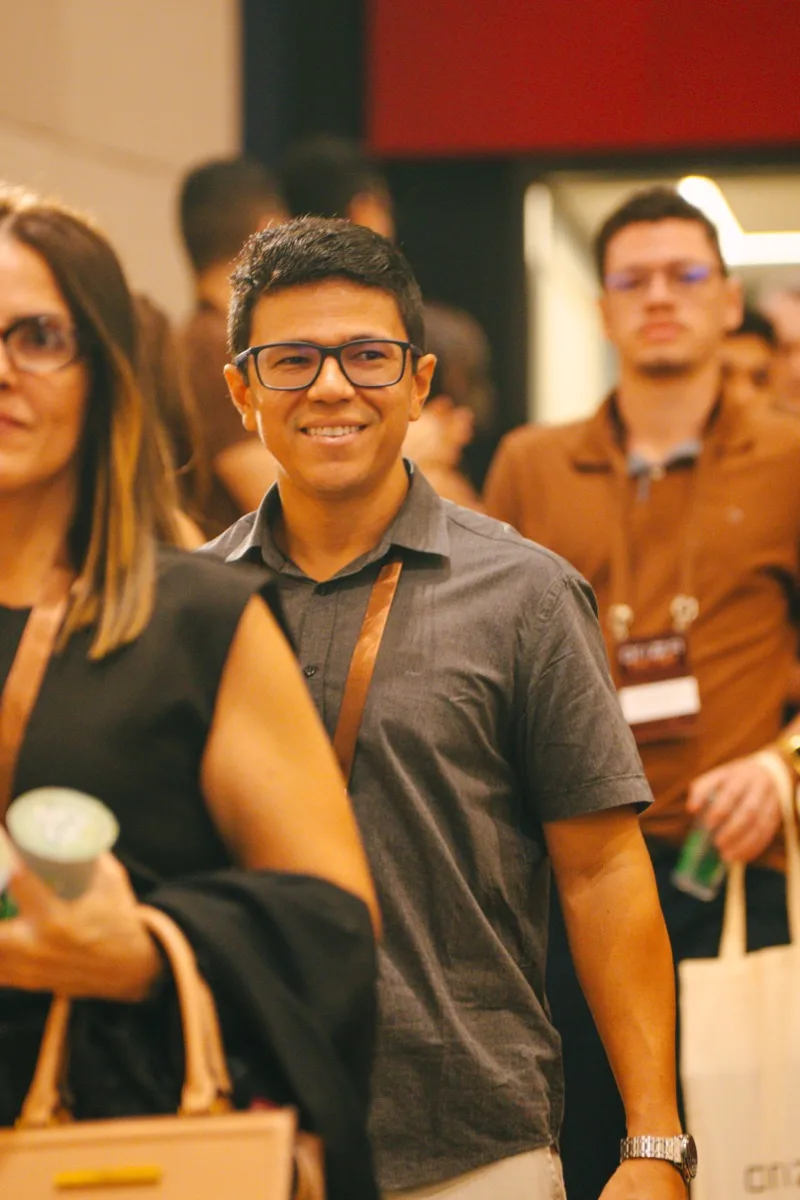 Participante engajado no evento